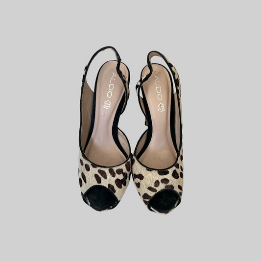 Sandálias salto alto Aldo padrão leopardo